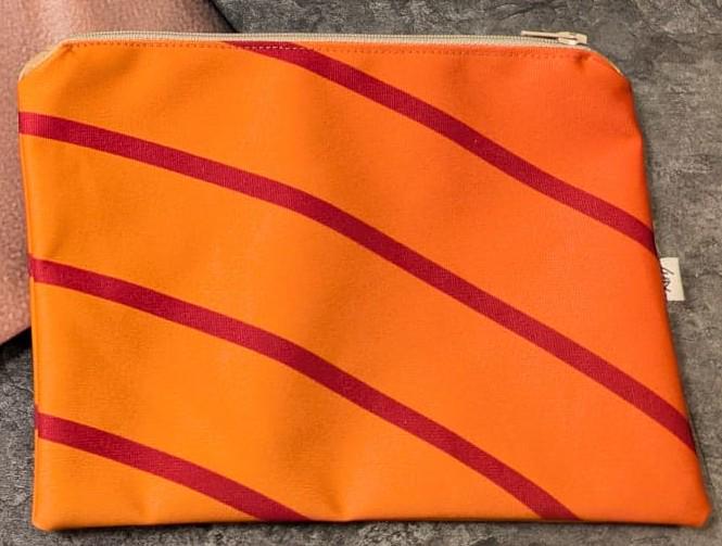 Einkaufstasche aus recyceltem Stoff